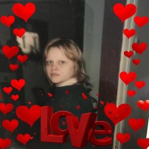 Meet your Posher, Evelyn